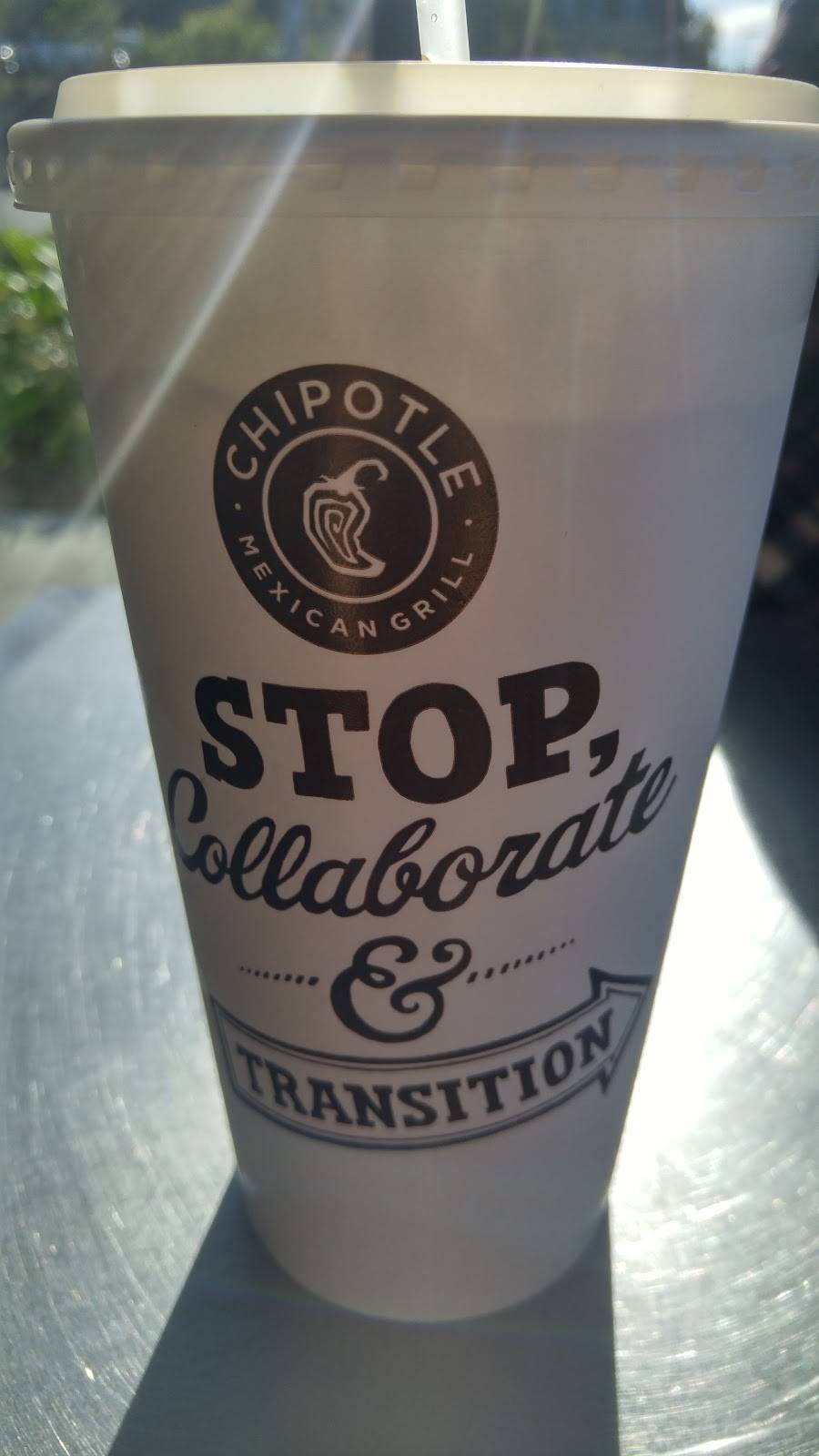 Chipotle Mexican Grill | restaurant | 880 De Long Ave, Novato, CA 94945, USA | 4158920436 OR +1 415-892-0436