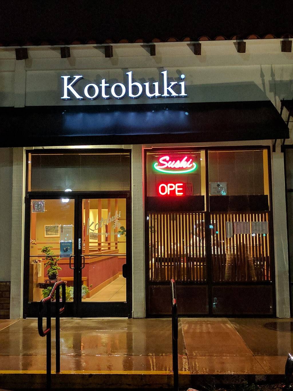 Kotobuki Restaurant | restaurant | 24321 Avenida De La Carlota H5, Laguna Hills, CA 92653, USA | 9495870290 OR +1 949-587-0290