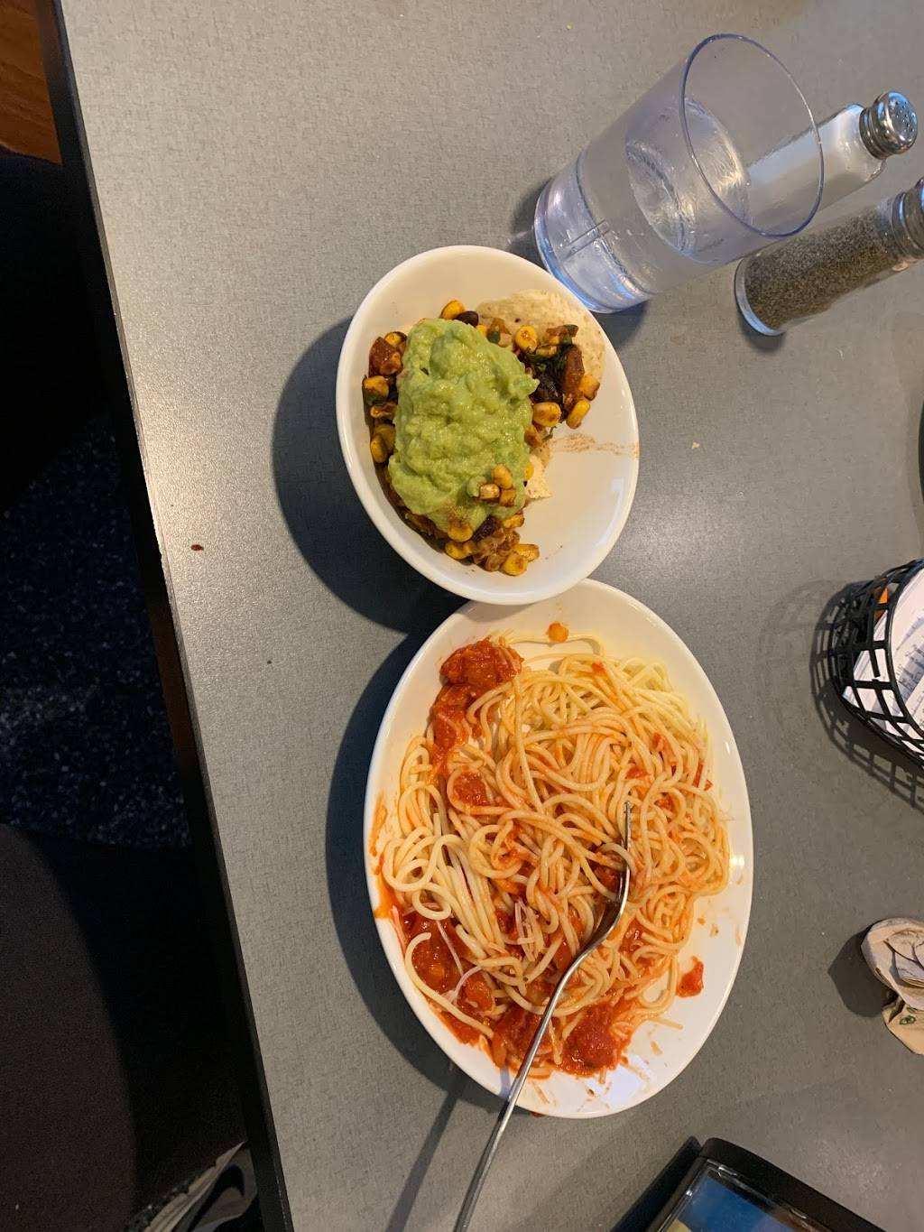 Mosher-Jordan Dining Hall | restaurant | 200 Observatory St, Ann Arbor, MI 48109, USA | 7347642111 OR +1 734-764-2111