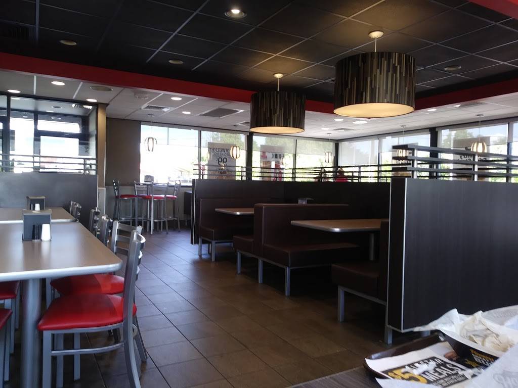Hardees | restaurant | 815 N Wallace Wilkinson Blvd, Liberty, KY 42539, USA | 6067876030 OR +1 606-787-6030