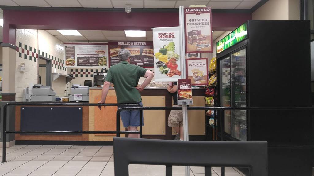 DAngelo Grilled Sandwiches | restaurant | 3 Broad St, Bridgewater, MA 02324, USA | 5086975500 OR +1 508-697-5500