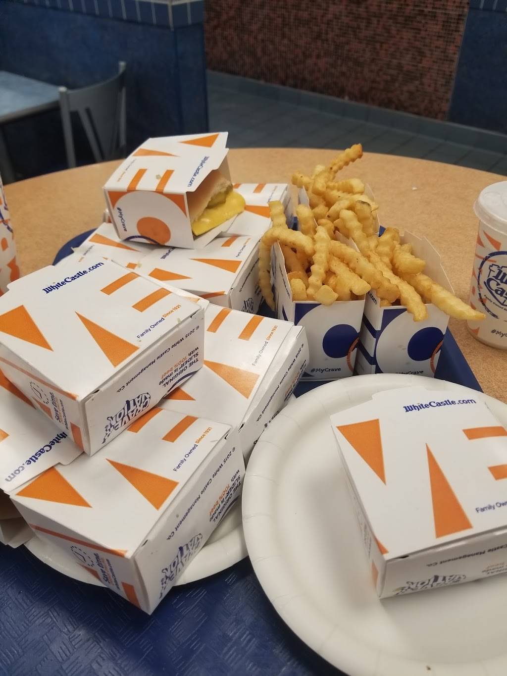 White Castle | restaurant | 2253 N State St, Greenfield, IN 46140, USA | 3174670865 OR +1 317-467-0865