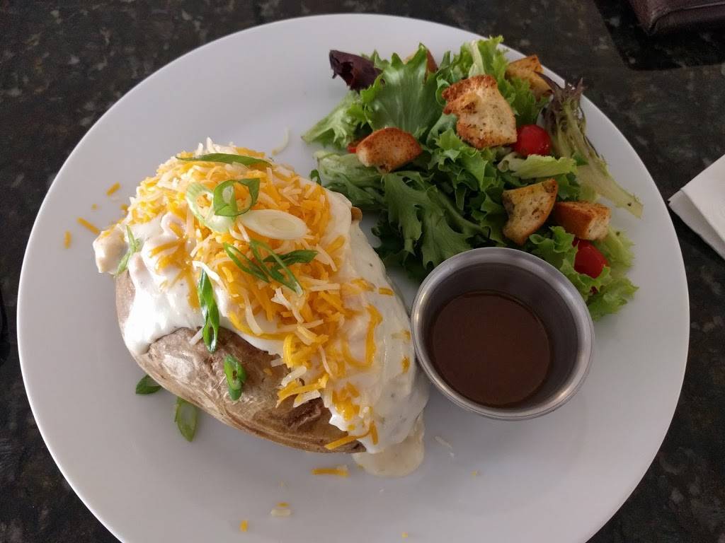 Hick & Frog Bistro | restaurant | 108 E Tyler St, Longview, TX 75601, USA | 9032127778 OR +1 903-212-7778