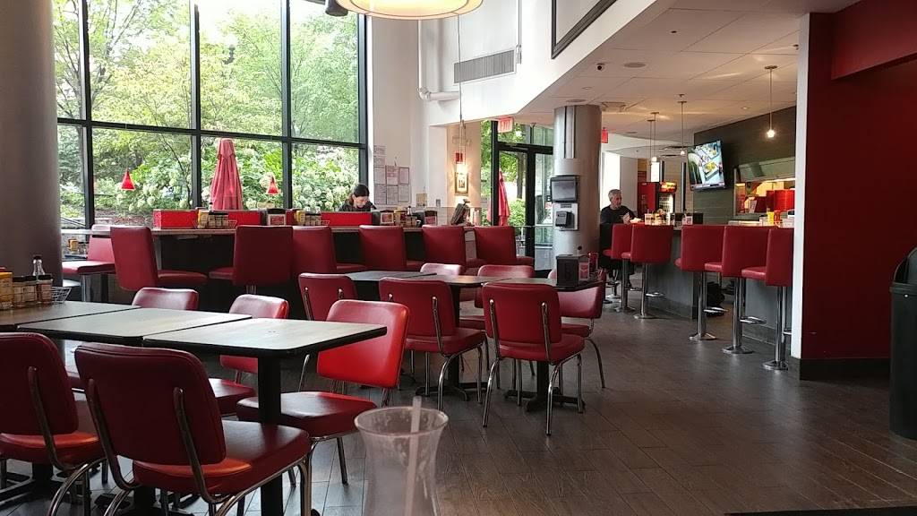 Bolt Burger | restaurant | 1010 Massachusetts Ave NW, Washington, DC 20001, USA | 2023209200 OR +1 202-320-9200