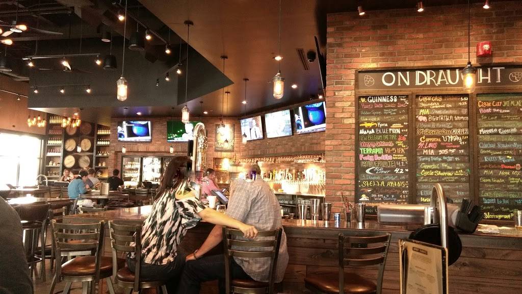 World of Beer | restaurant | 5311 Avion Park Dr, Tampa, FL 33607, USA | 8139305499 OR +1 813-930-5499