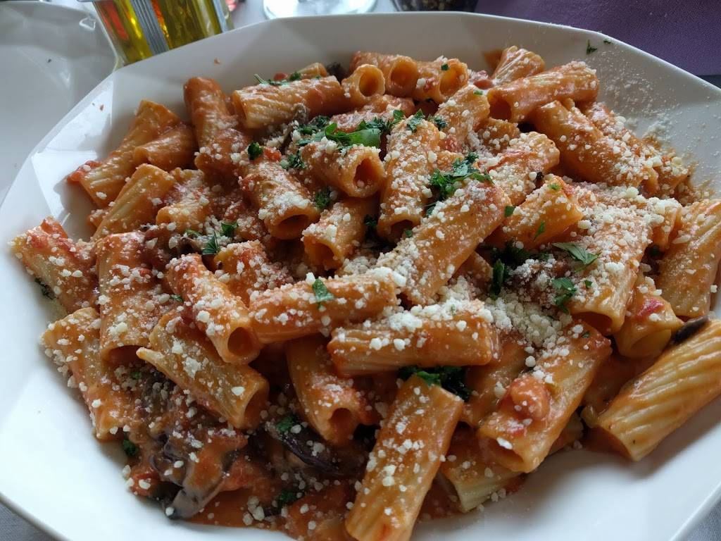 Rockafellers Station Restaurant And Bar | restaurant | 228 Morris Ave, Long Branch, NJ 07740, USA | 7329626666 OR +1 732-962-6666