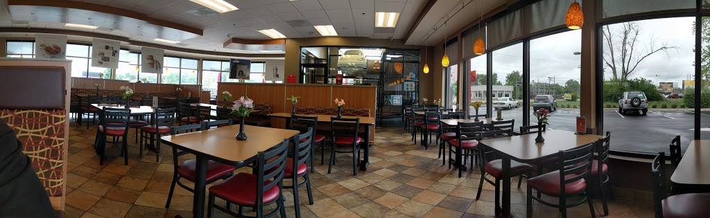 Chick-fil-A | restaurant | 511 W McGalliard Rd, Muncie, IN 47303, USA | 7657474000 OR +1 765-747-4000