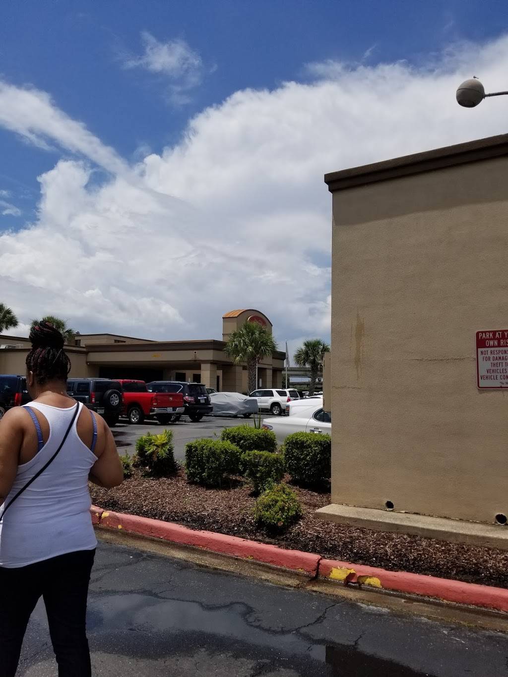 The Landing Restaurant | restaurant | 2829 Williams Blvd, Kenner, LA 70062, USA | 5044675611 OR +1 504-467-5611