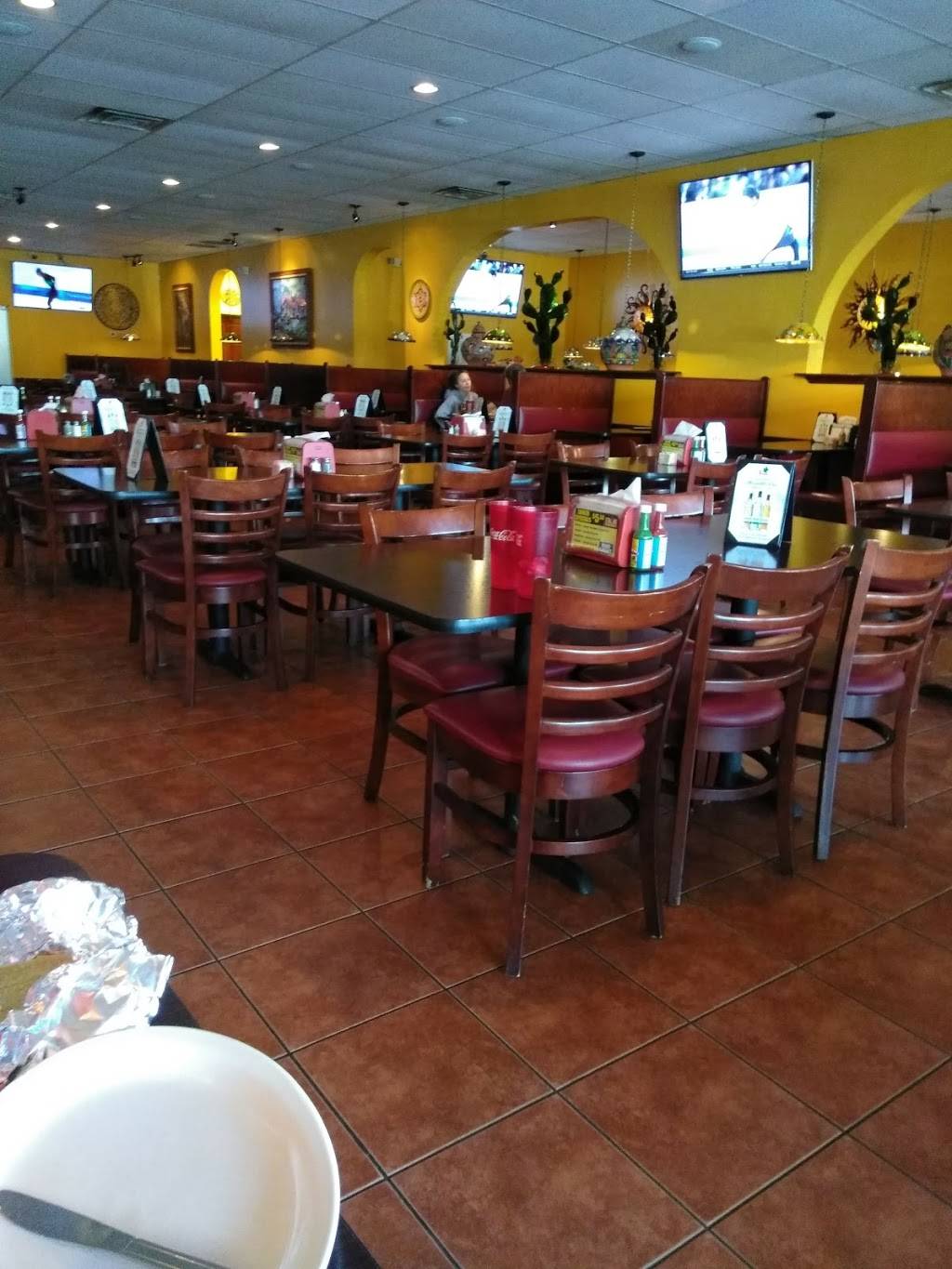 EL NOPAL | restaurant | 3010 Bardstown Rd, Louisville, KY 40205, USA | 5028221123 OR +1 502-822-1123