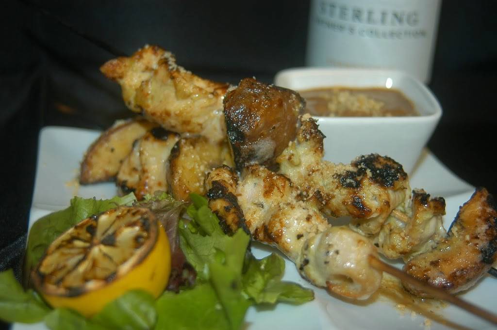 Charles Street Brasserie | restaurant | 120 Charles St, Solomons, MD 20688, USA | 4434045332 OR +1 443-404-5332