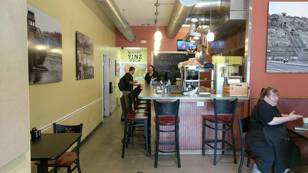 Micro Diner Mt. Washington | restaurant | 221 Shiloh St, Pittsburgh, PA 15211, USA | 4123811391 OR +1 412-381-1391