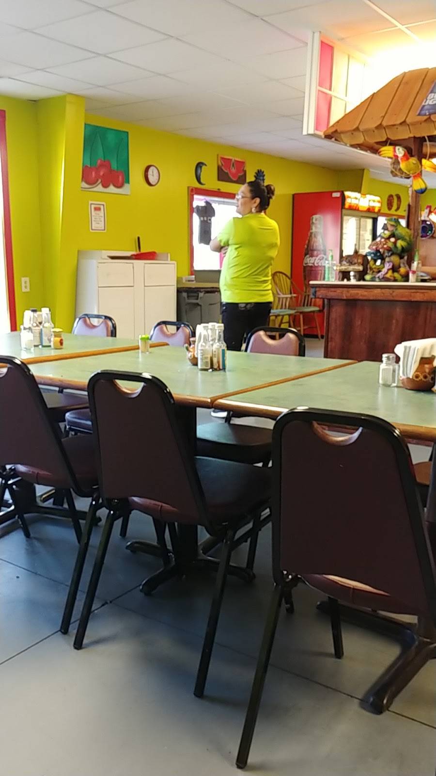 Taqueria El Llano | restaurant | 111 W 28th St, Jasper, IN 47546, USA | 8125560030 OR +1 812-556-0030