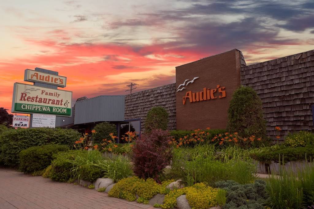 Audies Restaurant | restaurant | 314 N Nicolet St, Mackinaw City, MI 49701, USA | 2314365744 OR +1 231-436-5744