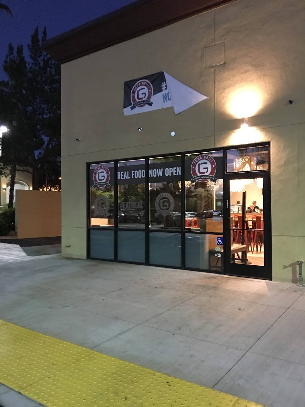 Luna Grill - Rancho Santa Margarita | restaurant | 30451 Av. de Las Flores A, Rancho Santa Margarita, CA 92688, USA | 9497097811 OR +1 949-709-7811