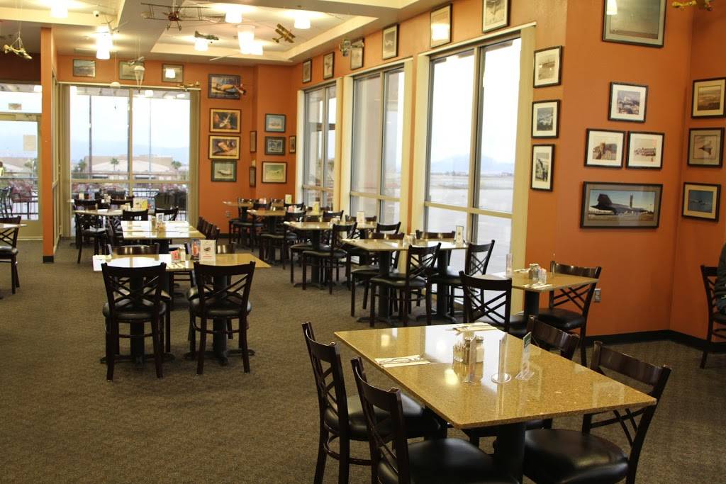 The Landings Restaurant | restaurant | 3500 Executive Terminal Dr #200, Henderson, NV 89052, USA | 7026163337 OR +1 702-616-3337