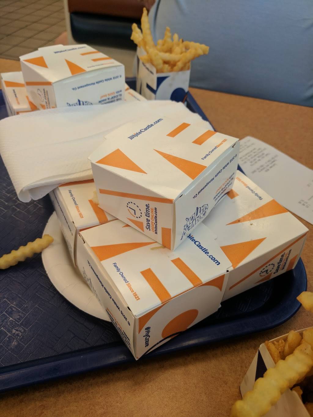 White Castle | restaurant | 9600 Calumet Ave, Munster, IN 46321, USA | 2199247240 OR +1 219-924-7240