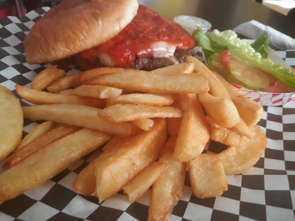 Burger Lab | restaurant | 9756 Southton Rd, San Antonio, TX 78223, USA | 2109982479 OR +1 210-998-2479