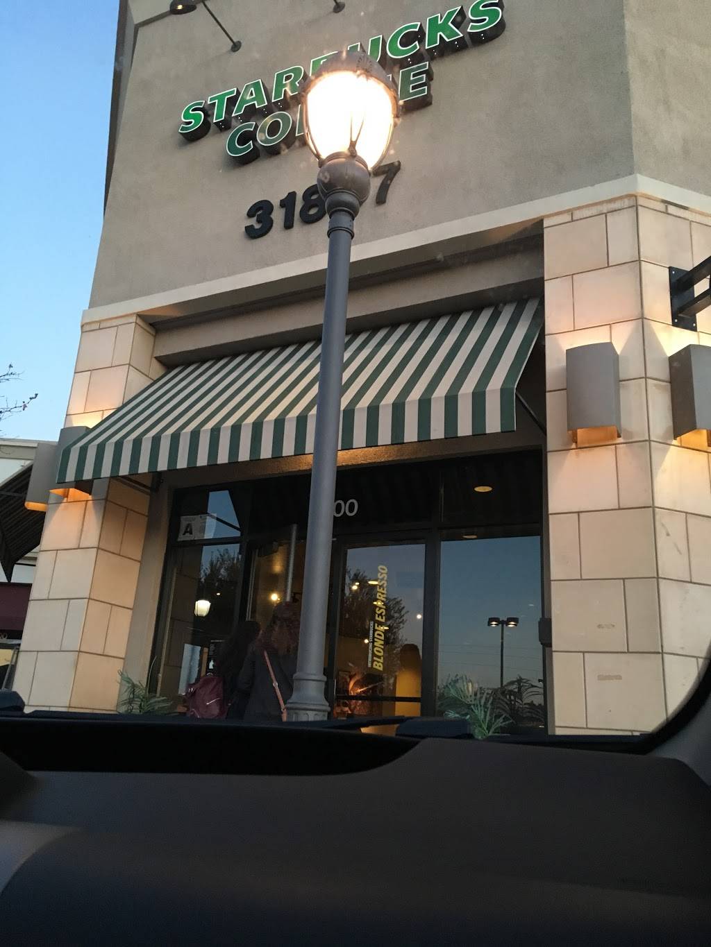 Starbucks | cafe | 31867 Rancho California Rd #100, Temecula, CA 92591, USA | 9515876326 OR +1 951-587-6326