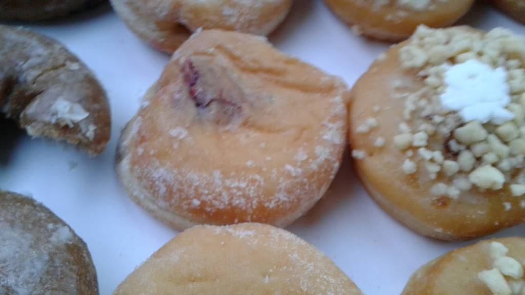 Dunkin | bakery | 1173 W Intl Speedway Blvd, Daytona Beach, FL 32114, USA | 3869477238 OR +1 386-947-7238