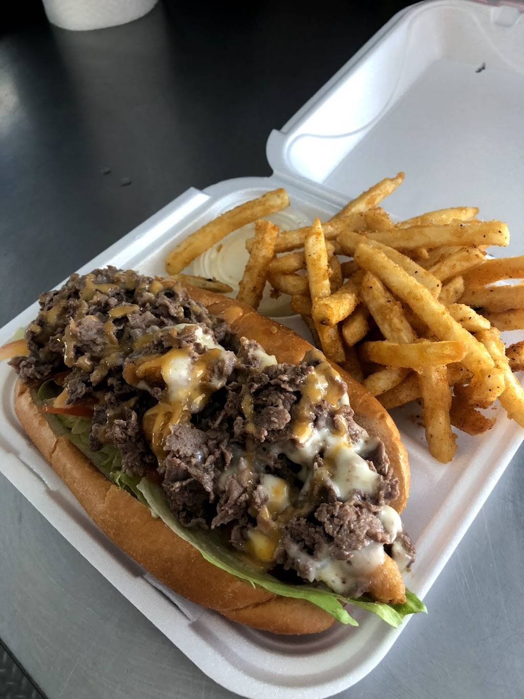 Phillys Best the Cheesesteak Machine | restaurant | 1658 W US Hwy 90, Lake City, FL 32055, USA | 9043491479 OR +1 904-349-1479