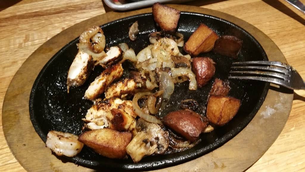 Applebees Grill + Bar | restaurant | 17500 Tamiami Trail, North Port, FL 34287, USA | 9414231504 OR +1 941-423-1504