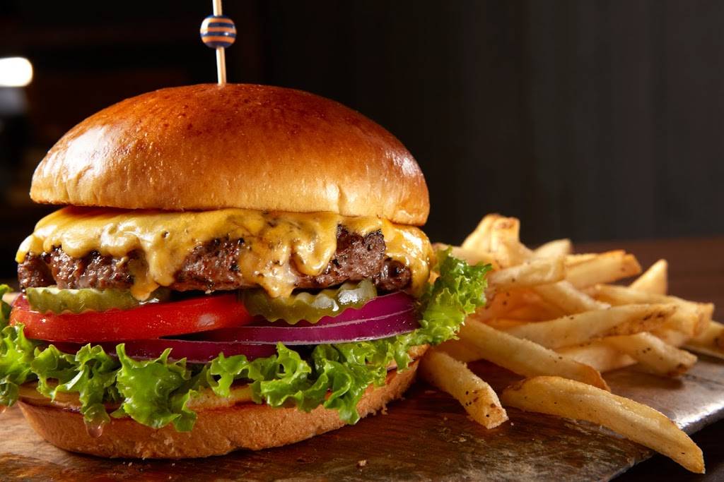 Dave & Busters | restaurant | 11780 Fountains Way, Maple Grove, MN 55369, USA | 7634939815 OR +1 763-493-9815