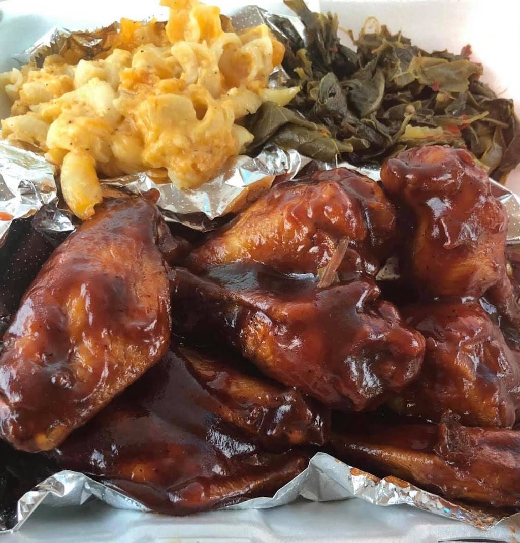 The Lounge | restaurant | 6 Sunnybrook Dr, Cincinnati, OH 45237, USA | 5138189001 OR +1 513-818-9001