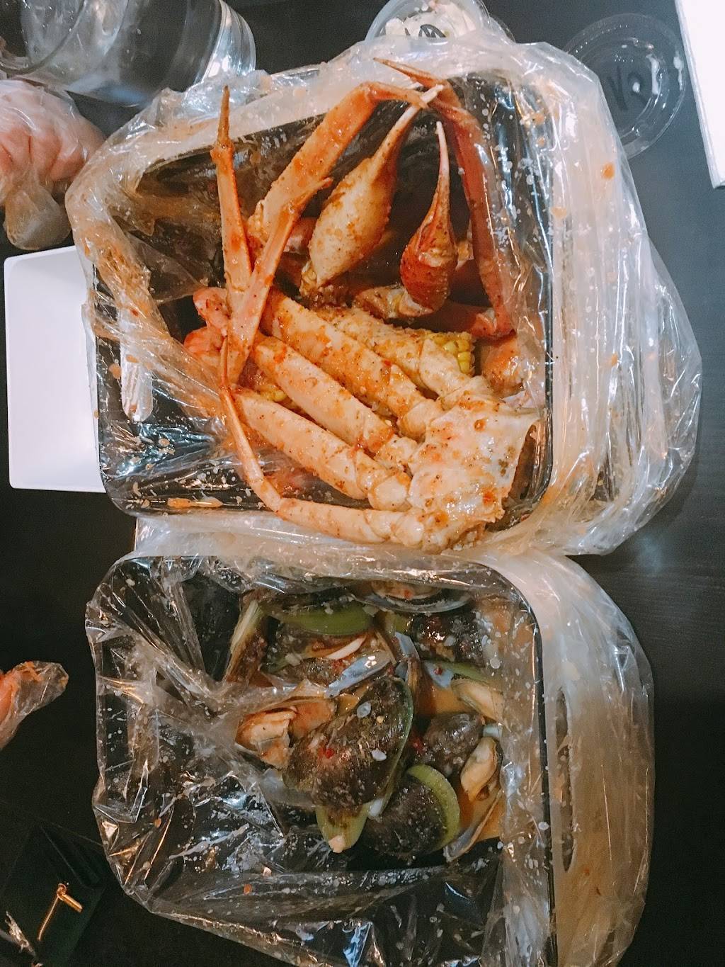 Dusk Till Dawn Fried Chicken & Seafood | restaurant | 342 E State St, West Lafayette, IN 47906, USA | 7652697020 OR +1 765-269-7020