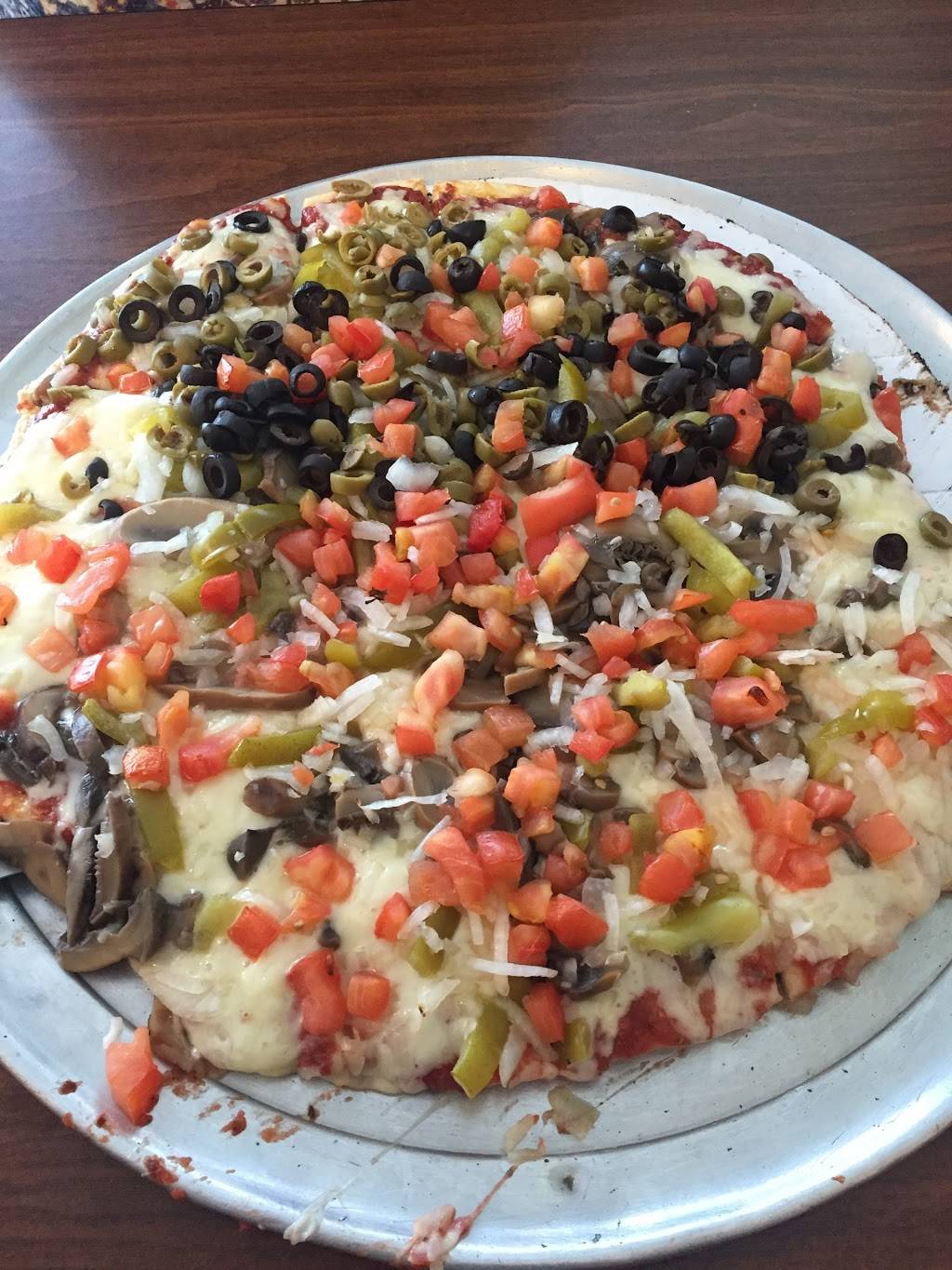 Sams La Roma Pizza House | restaurant | 103 E Exchange St, Geneseo, IL 61254, USA | 3099442285 OR +1 309-944-2285