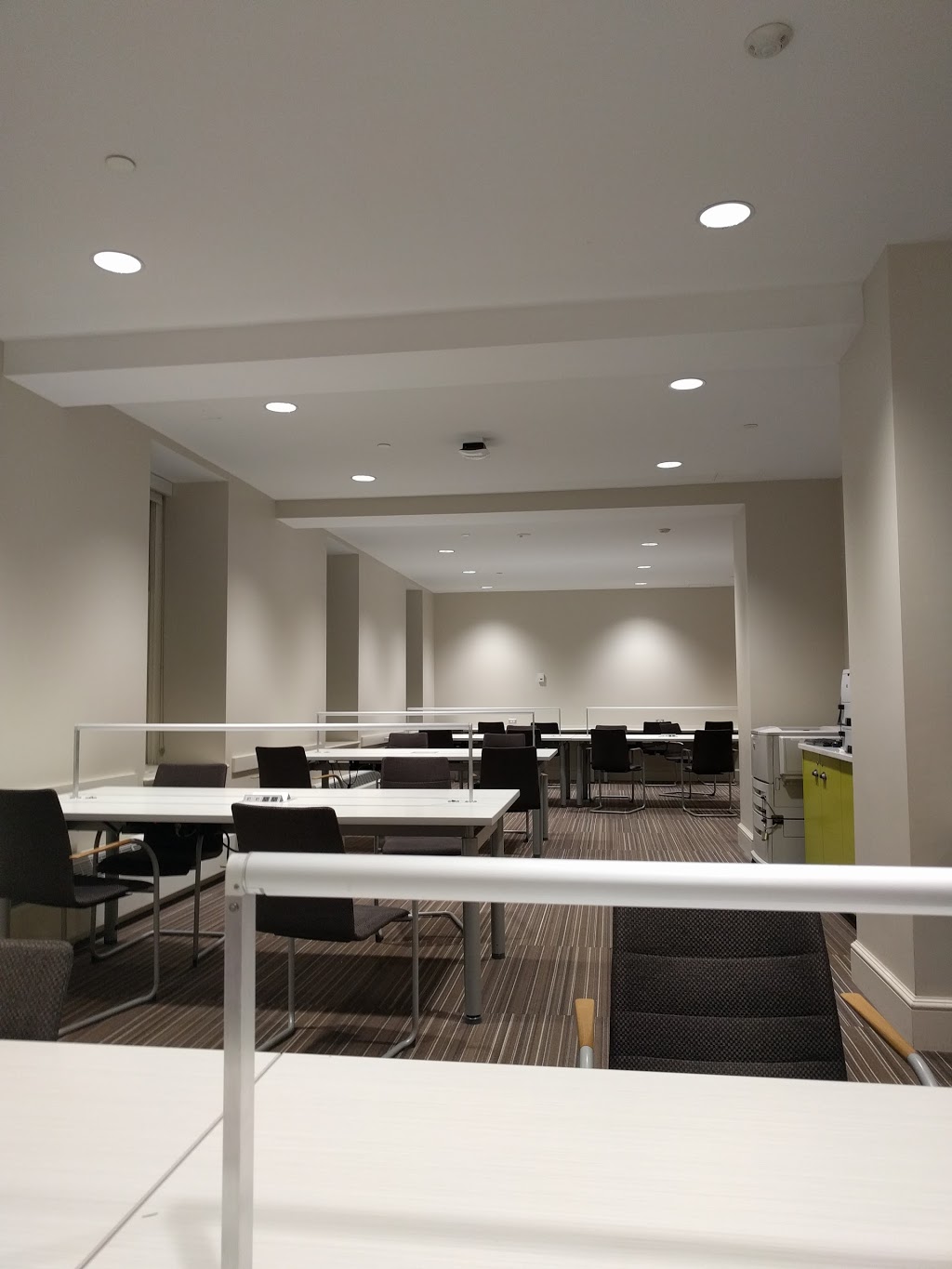 Andrews Commons | restaurant | 211 Bowen St, Providence, RI 02912, USA | 4018633343 OR +1 401-863-3343