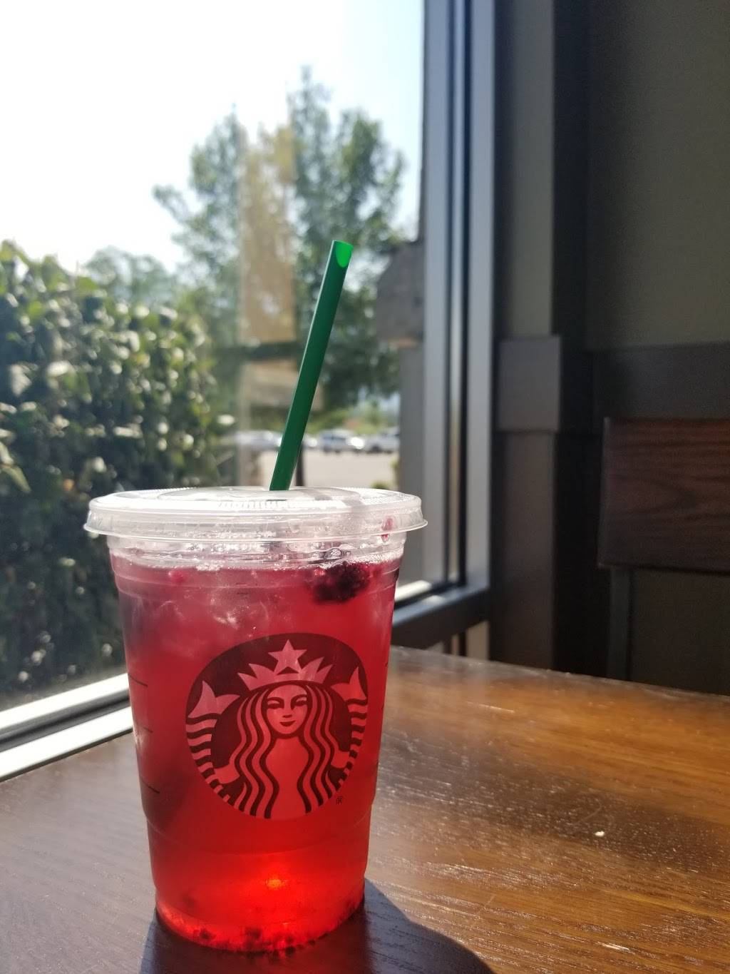 Starbucks | cafe | 1960 E 9400 S, Sandy, UT 84093, USA | 8015760668 OR +1 801-576-0668