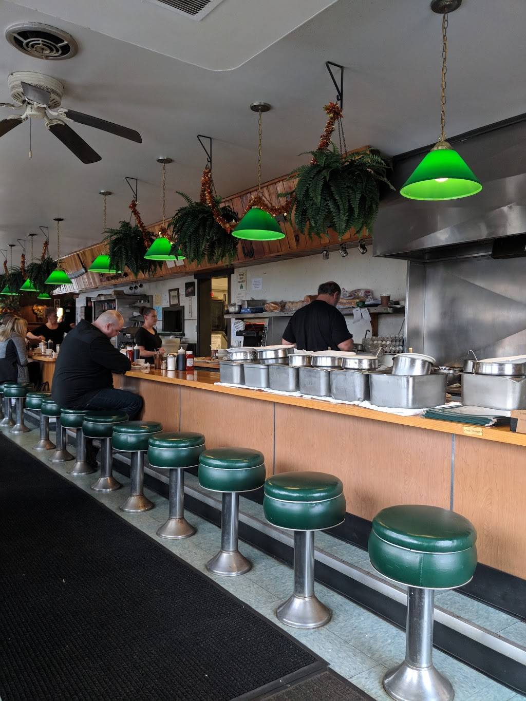 Kellys Diner | restaurant | 860 Dalton Ave, Pittsfield, MA 01201, USA | 4134421875 OR +1 413-442-1875