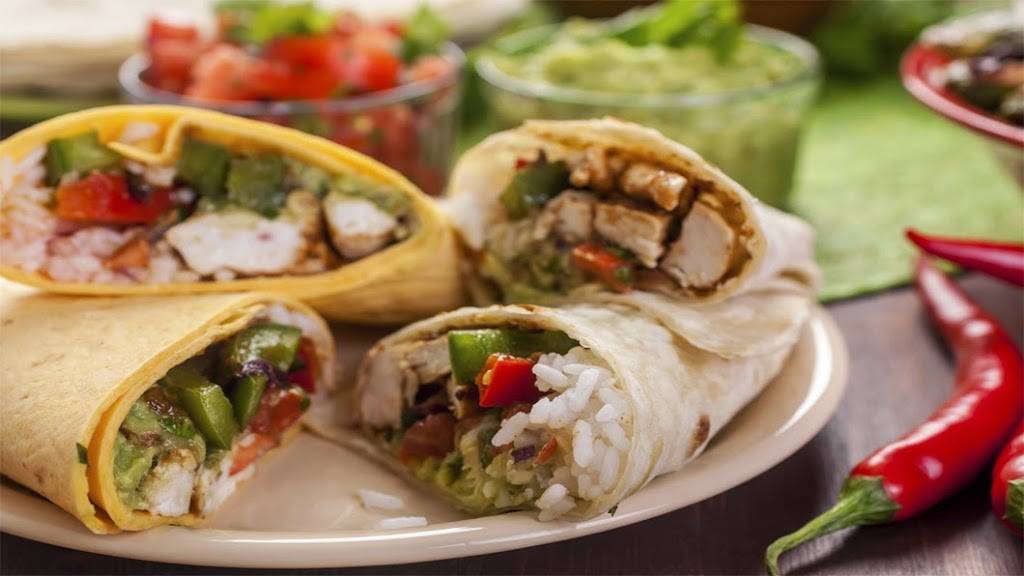 Golden Jalapenos | restaurant | 4486 Middle Country Rd, Calverton, NY 11933, USA | 6317409500 OR +1 631-740-9500