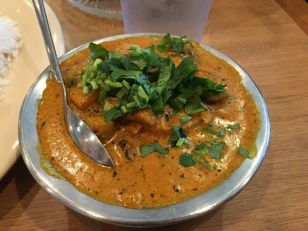 Bombay Bistro | restaurant | 5945 Cliffdale Rd #1101, Fayetteville, NC 28314, USA | 9104870020 OR +1 910-487-0020