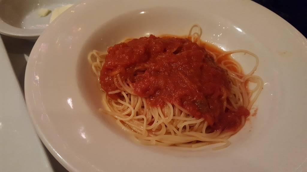 Sergios | restaurant | 301 Columbus Ave, Valhalla, NY 10595, USA | 9149463580 OR +1 914-946-3580