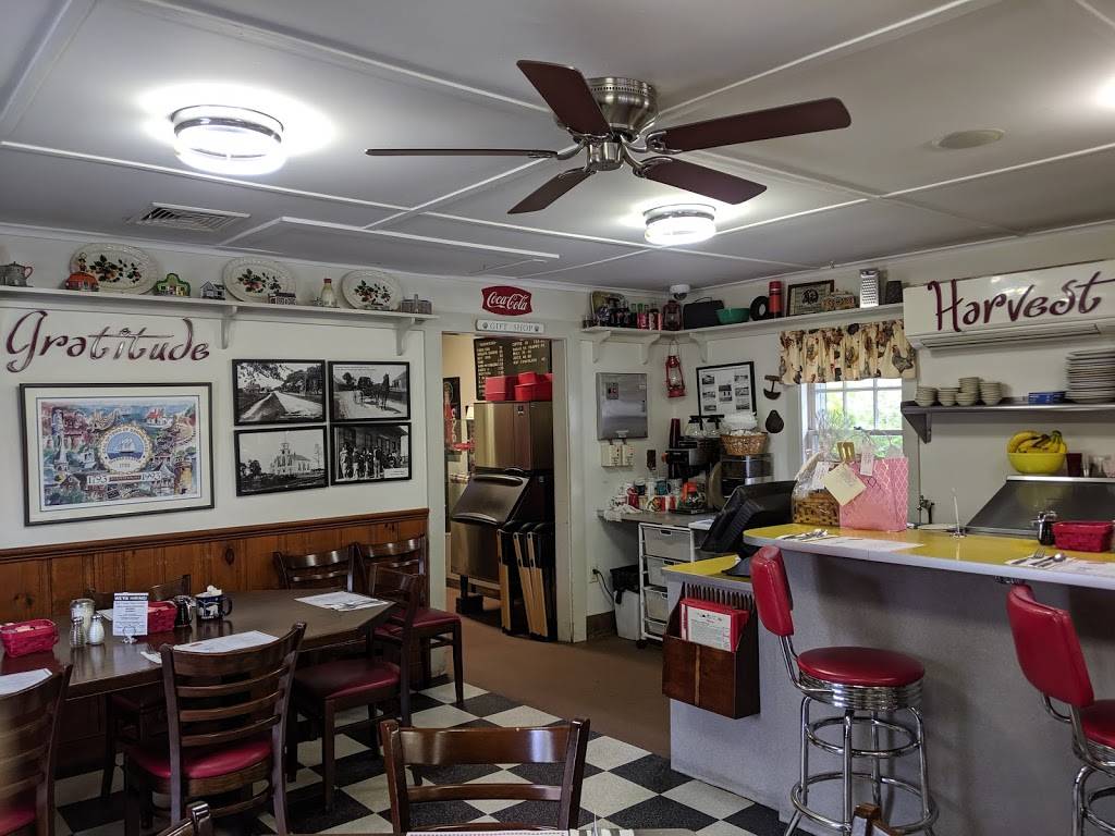 Red Cottage Restaurant | restaurant | 36 Old Bass River Rd, South Dennis, MA 02660, USA | 5083942923 OR +1 508-394-2923