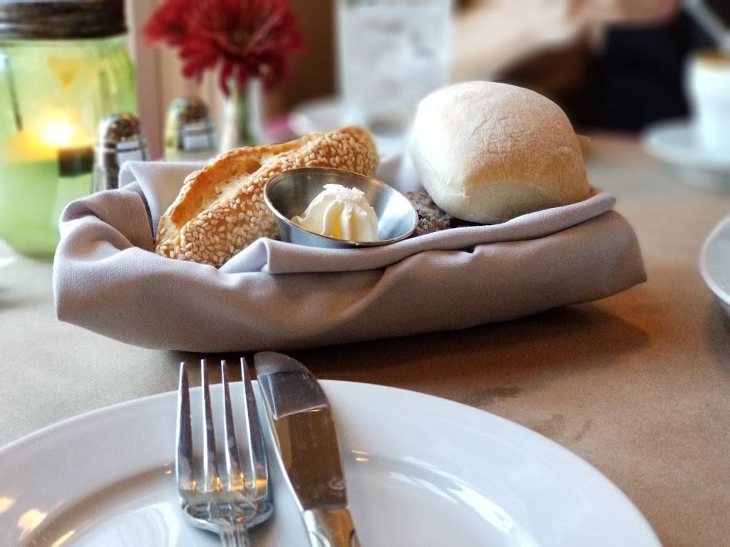 The Spinning Wheel Restaurant | restaurant | 109 Black Rock Turnpike, Redding, CT 06896, USA | 2036644000 OR +1 203-664-4000