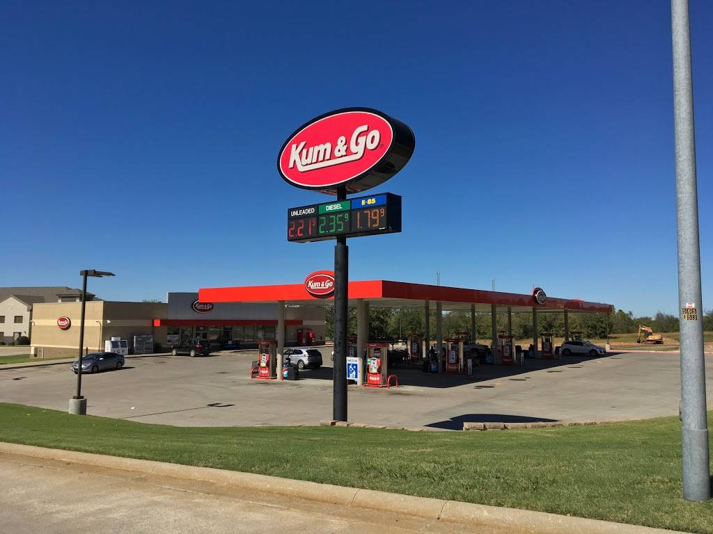 Kum & Go | meal takeaway | 701 S, OK-82, Locust Grove, OK 74352, USA | 9184792210 OR +1 918-479-2210