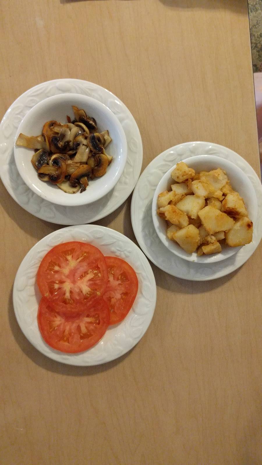 Knowles Restaurant | restaurant | 174 Queen St, Dunnville, ON N1A 1H7, Canada | 9057746122 OR +1 905-774-6122