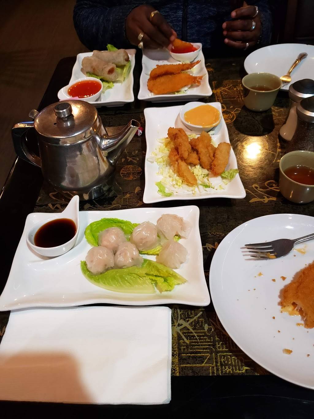 Young Chow | restaurant | Washington, DC, USA | 2025443030 OR +1 202-544-3030