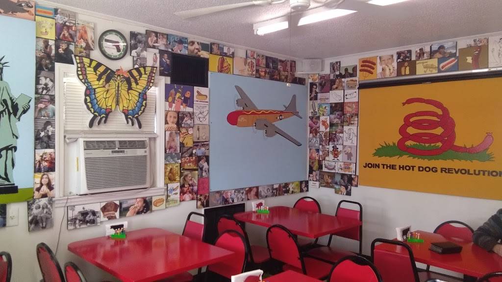 Hot Dog Headquarters | restaurant | 11 E James St, Lillington, NC 27546, USA | 7047256715 OR +1 704-725-6715