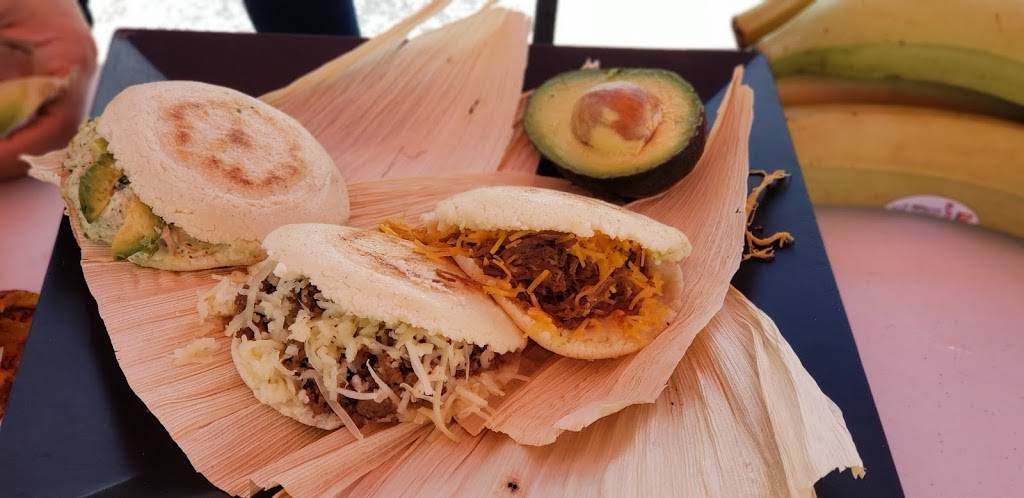 Guayoyos Food | restaurant | 18940 Redland Rd, San Antonio, TX 78259, USA | 2107448351 OR +1 210-744-8351