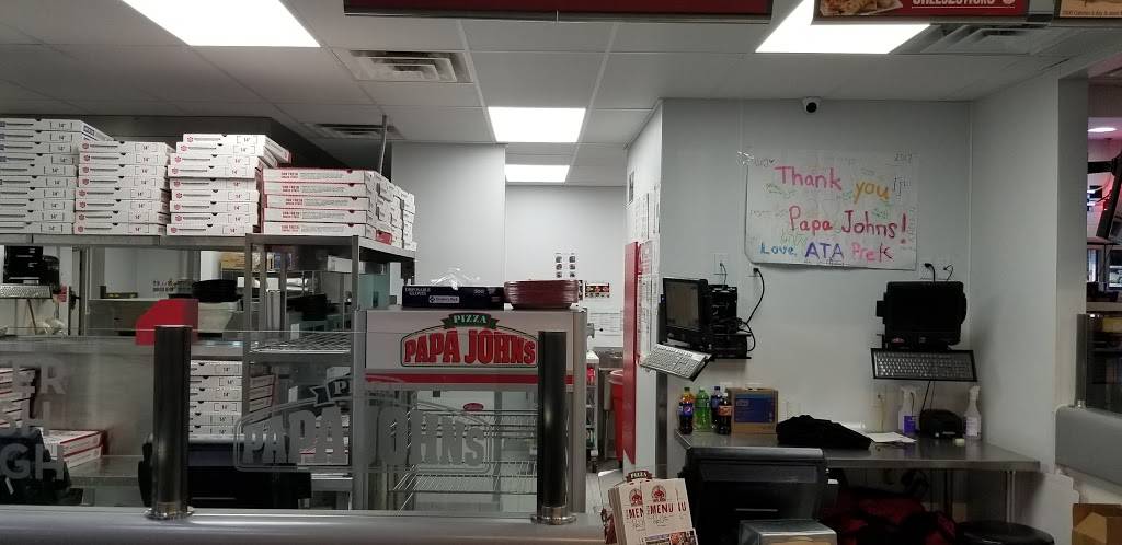Papa Johns Pizza | restaurant | 12841 Michigan Ave, Dearborn, MI 48126, USA | 3138467272 OR +1 313-846-7272