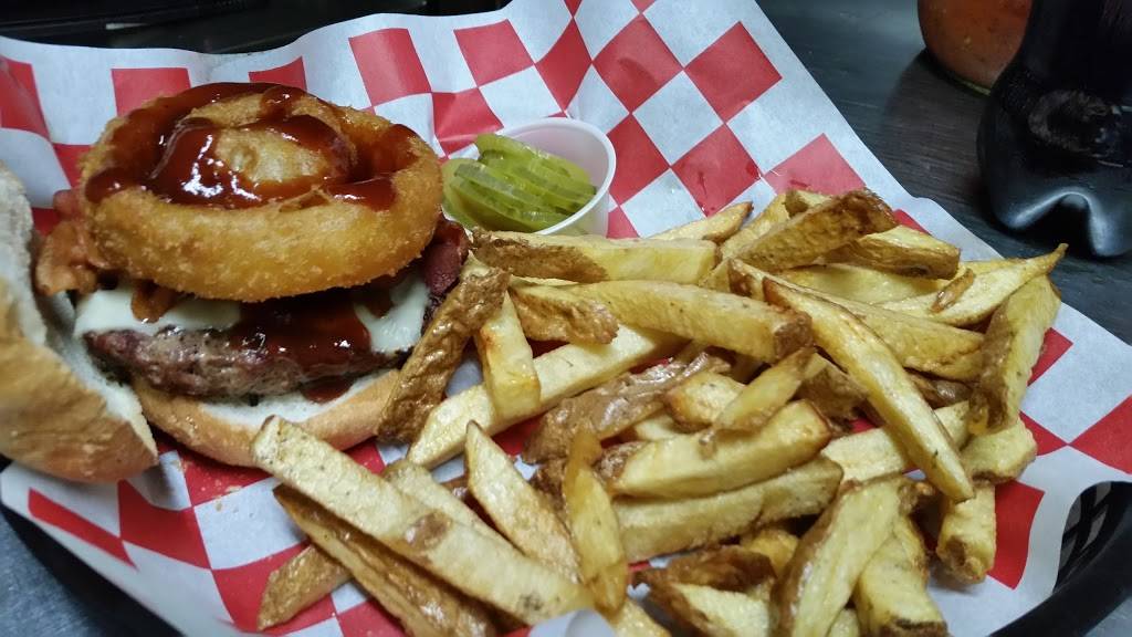 Hang Loose | restaurant | 300 E Broad St, Tamaqua, PA 18252, USA | 5702257008 OR +1 570-225-7008