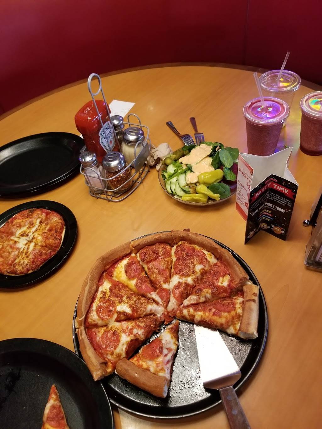 Shakeys Pizza Parlor | restaurant | 5321 Laurel Canyon Blvd, Valley Village, CA 91607, USA | 8189856005 OR +1 818-985-6005