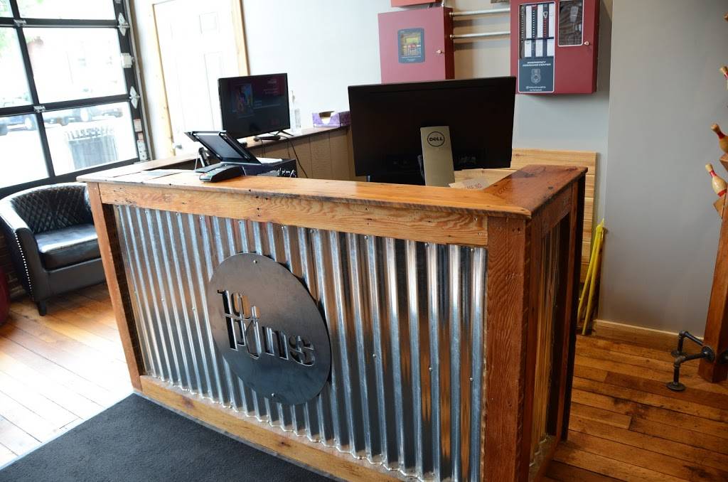 10 Pins | night club | 27 W Monroe St, Franklin, IN 46131, USA | 3177393578 OR +1 317-739-3578