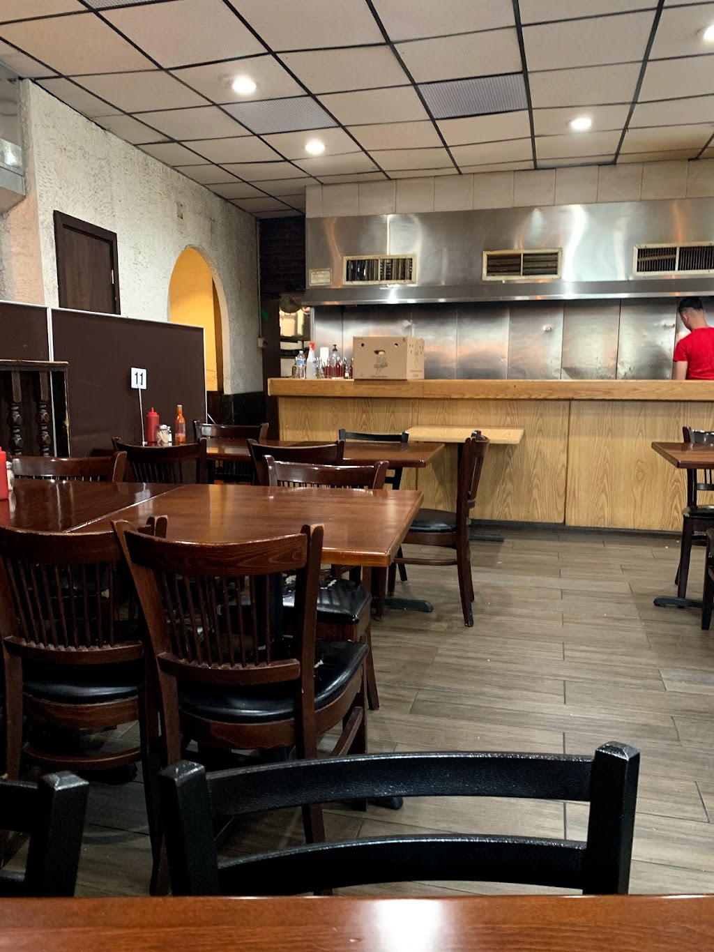 McWhorter Barbecue | restaurant | 104 McWhorter St, Newark, NJ 07105, USA | 9733442633 OR +1 973-344-2633