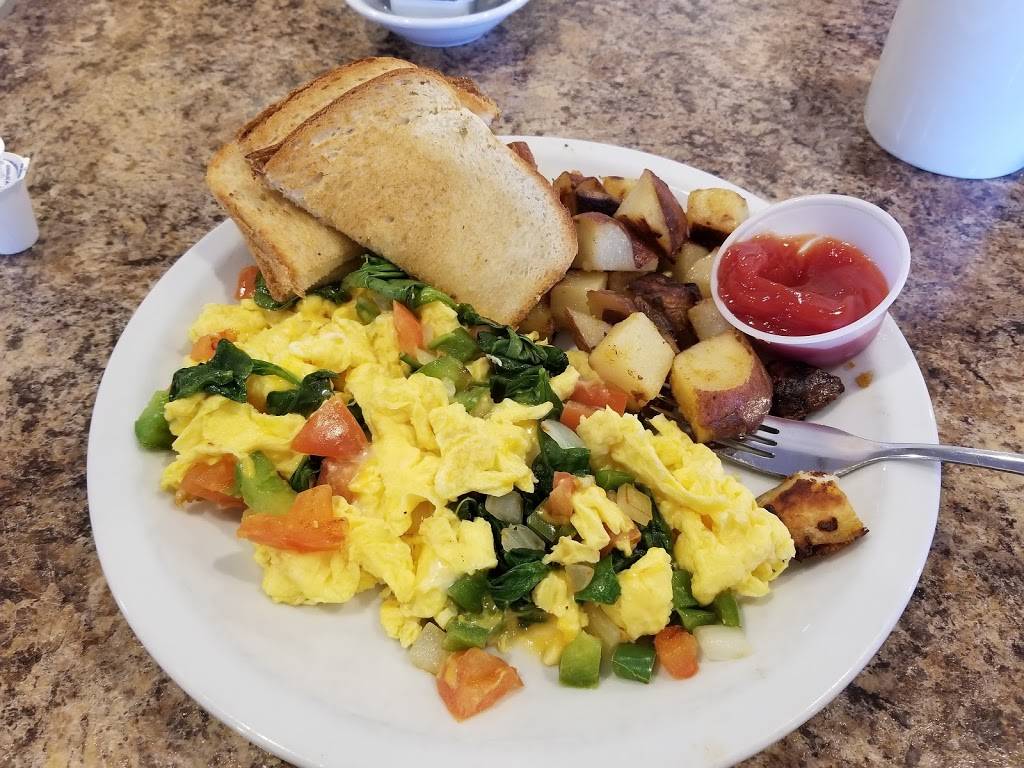 Maddies Bagel & Eatery LLC | meal takeaway | 240 N Broadway, Salem, NH 03079, USA | 6038940094 OR +1 603-894-0094