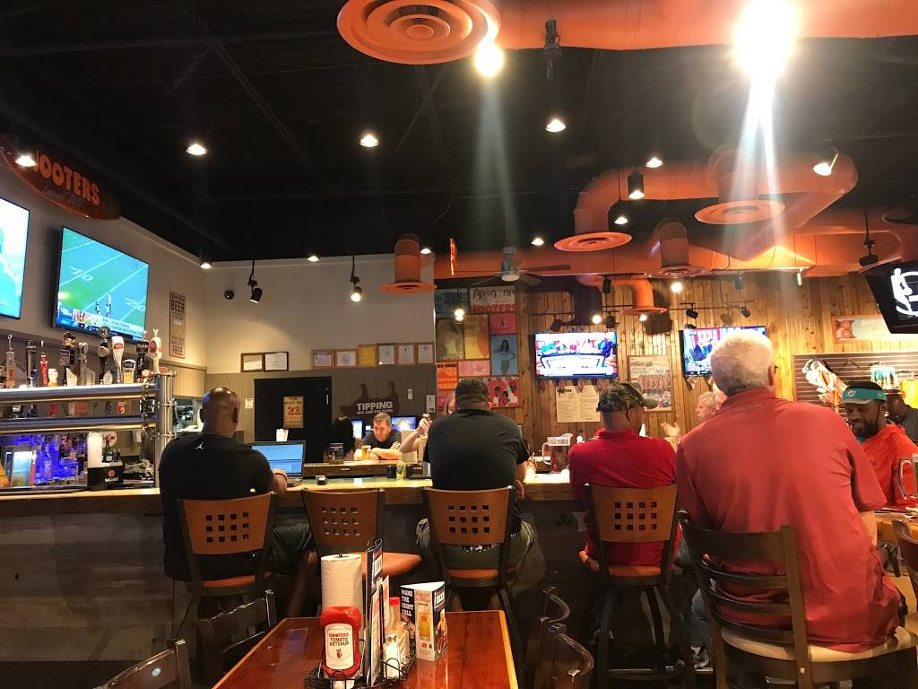 Hooters | restaurant | 14707 Baltimore Ave B, Laurel, MD 20707, USA | 3013625668 OR +1 301-362-5668