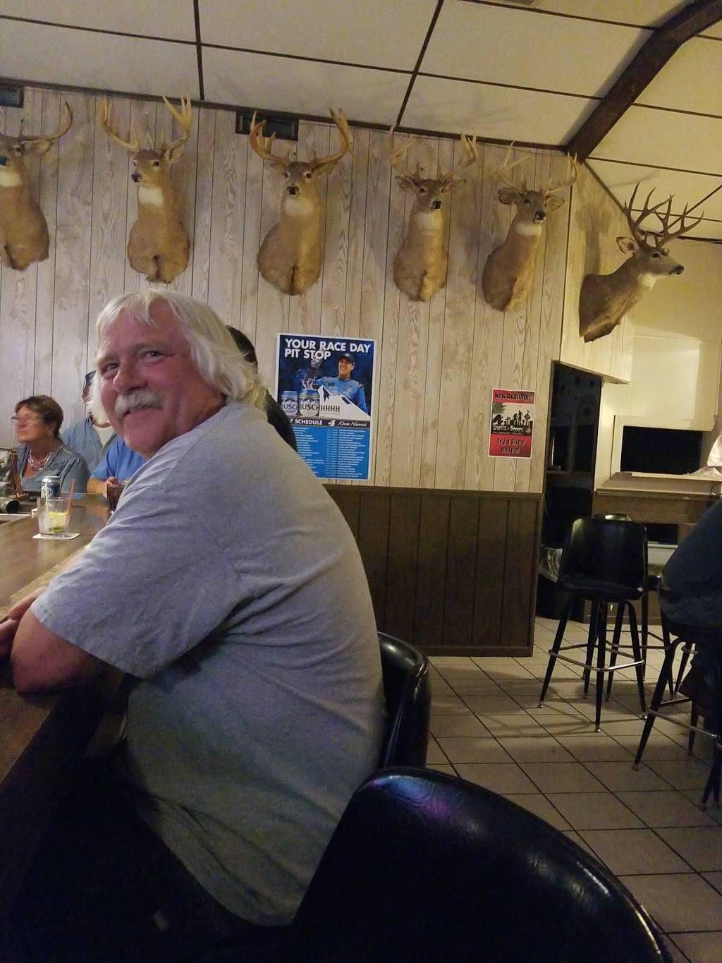 Spillway Supper Club | restaurant | 112 3rd St, Harpers Ferry, IA 52146, USA | 5635862181 OR +1 563-586-2181